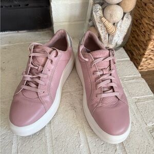 Ugg leather platform sneakers in Rose Gray Size US 10